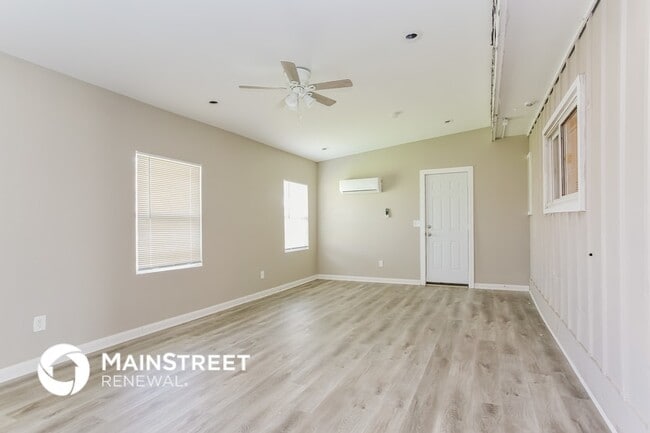 Building Photo - 5046 Lindel Dr