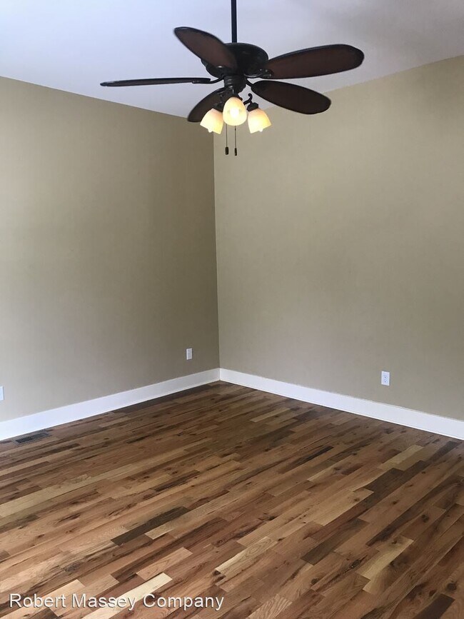 Foto del edificio - 3 br, 2 bath House - 1335 Christy Avenue