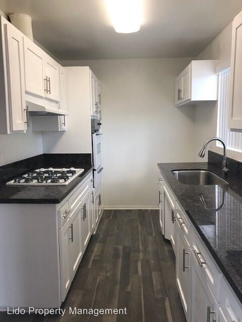 Foto principal - 8262-8262 California St