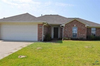 Building Photo - 11181 Triple Crown Dr