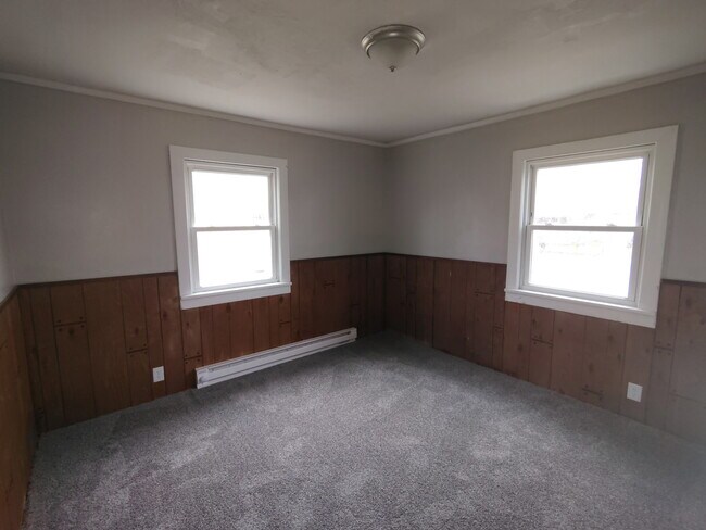 Building Photo - 1804 S Wall Ave