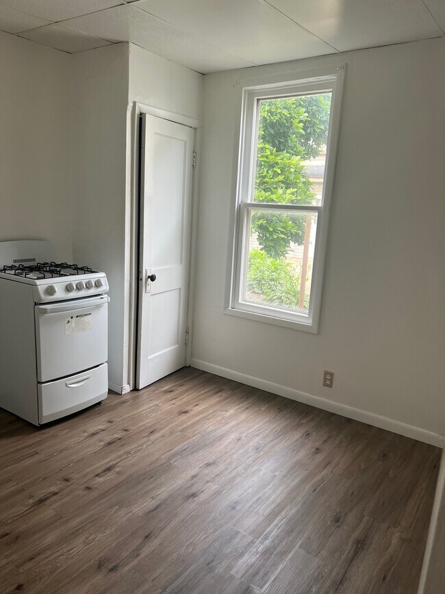 Foto del edificio - 307-309 Maple St