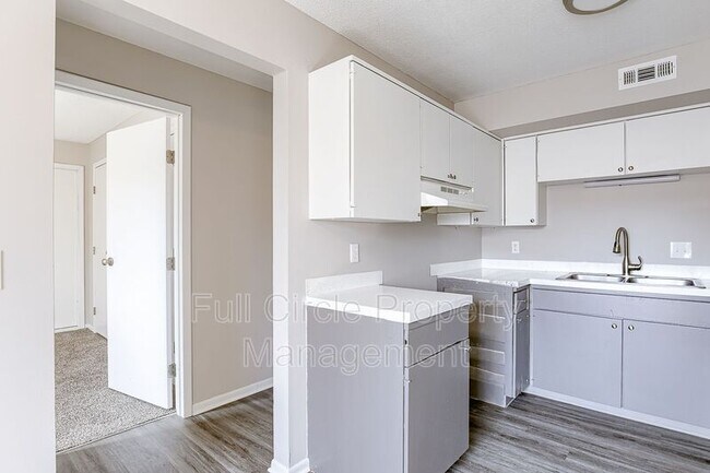 Foto del edificio - 349 S 26th St