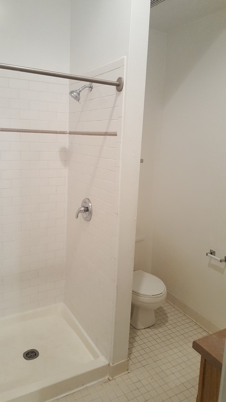 En suite master bathroom - 2109 N Doctor M.L.K. Jr Dr