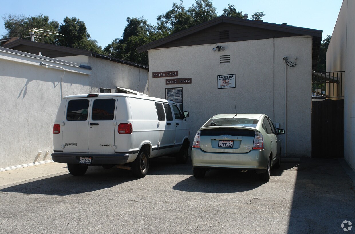 Building Photo - 8536 Foothill Blvd