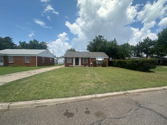 Foto del edificio - 2 Bed, 1 Bath, 1 Car Garage