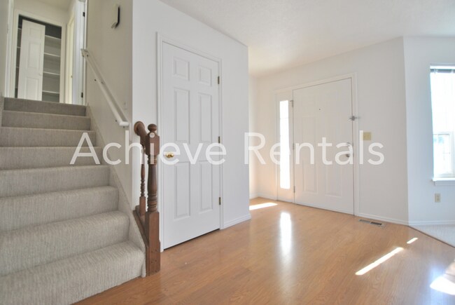Foto del edificio - 1294 Eastridge Cir