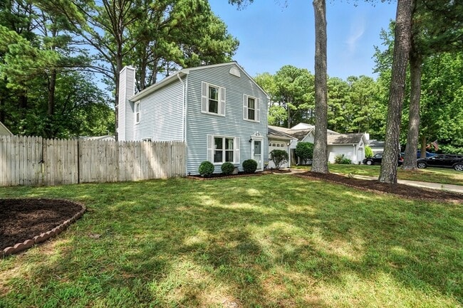 Building Photo - 1308 Summerset Ct