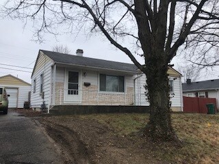 Primary Photo - 94 Circle Dr