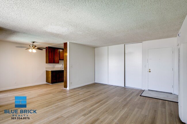 Photo - 5452 Corteen Pl-26 Apartment