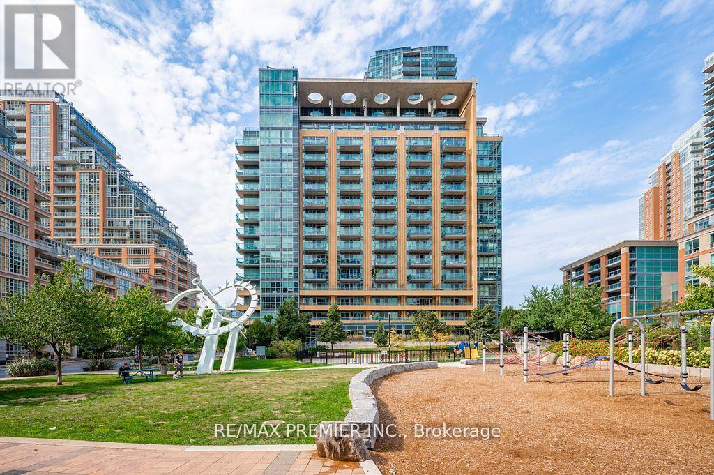69869 Lynn Williams St, Toronto, ON M6K 3R7 House for Rent in