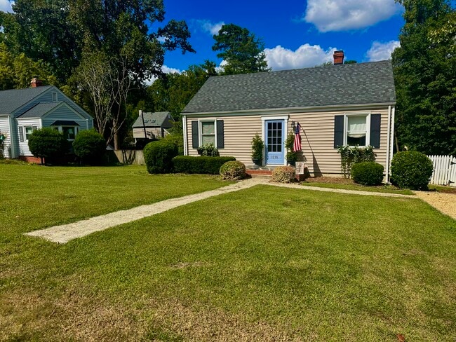 Building Photo - 1210 Foxcroft Rd