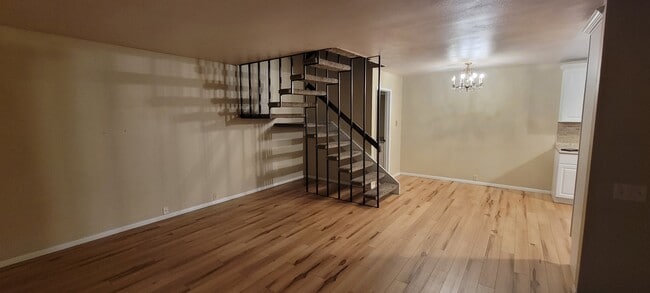 Building Photo - 9604 Caminito del Feliz