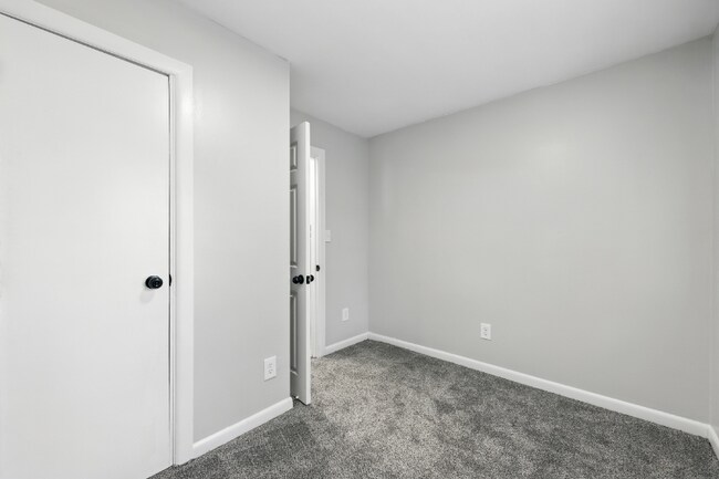 Foto del edificio - 118 Parkdale Ave