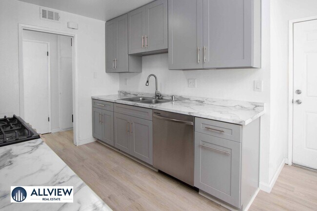 Foto del edificio - 13662 Riata St