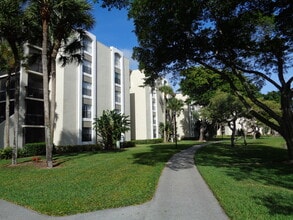 Building Photo - 950 Lavers Cir