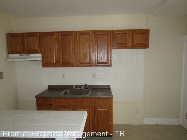 Building Photo - 2 br, 1 bath House - 3232 Elmora Avenue
