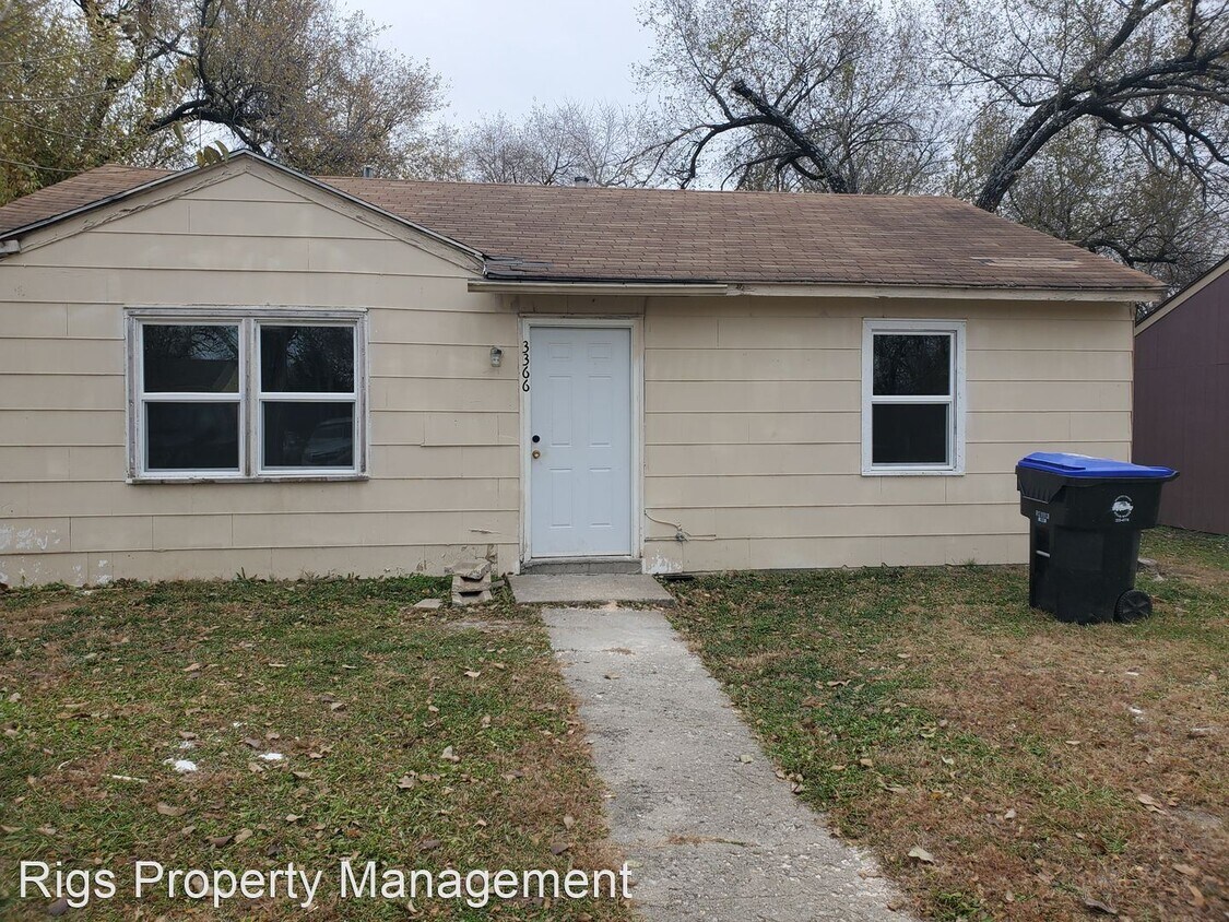 2 Br 1 Bath House 3366 Se Fremont House For Rent In Topeka Ks Apartments Com