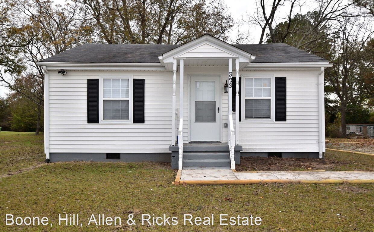 2 br, 2 bath House 323 Sally Jenkins Street House Rental in