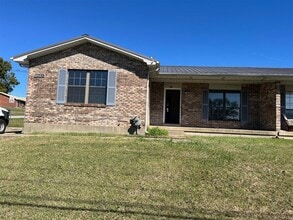 Building Photo - 1014A Windview Pl
