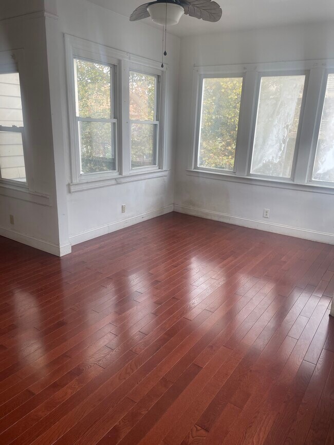 Foto del edificio - 146 Kenilworth Pl
