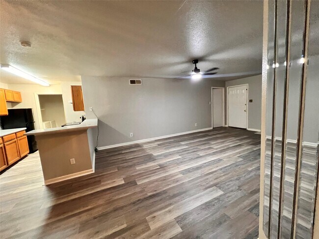 Foto del edificio - 10661 Braes Bend Dr