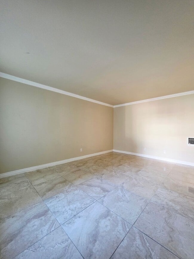 Building Photo - Prime Location! Pet-Friendly 1-Bedroom Condo Near Beach & Naval Bases ALL UTILITIES INCLUDED!