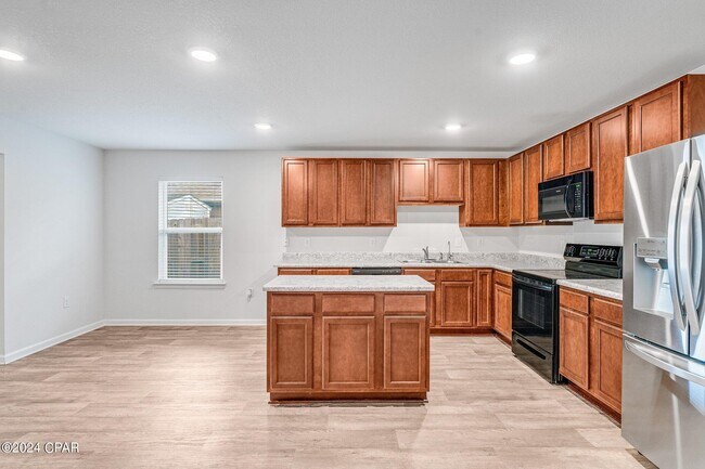 Foto del edificio - 240 Red Bay Rd