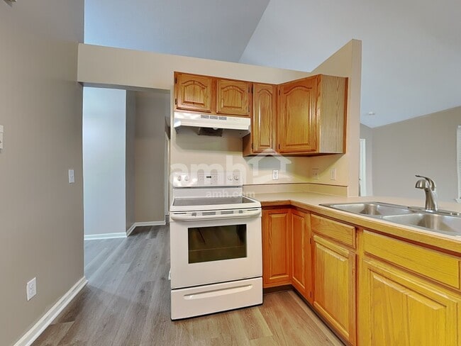 Building Photo - 132 Warner Dr