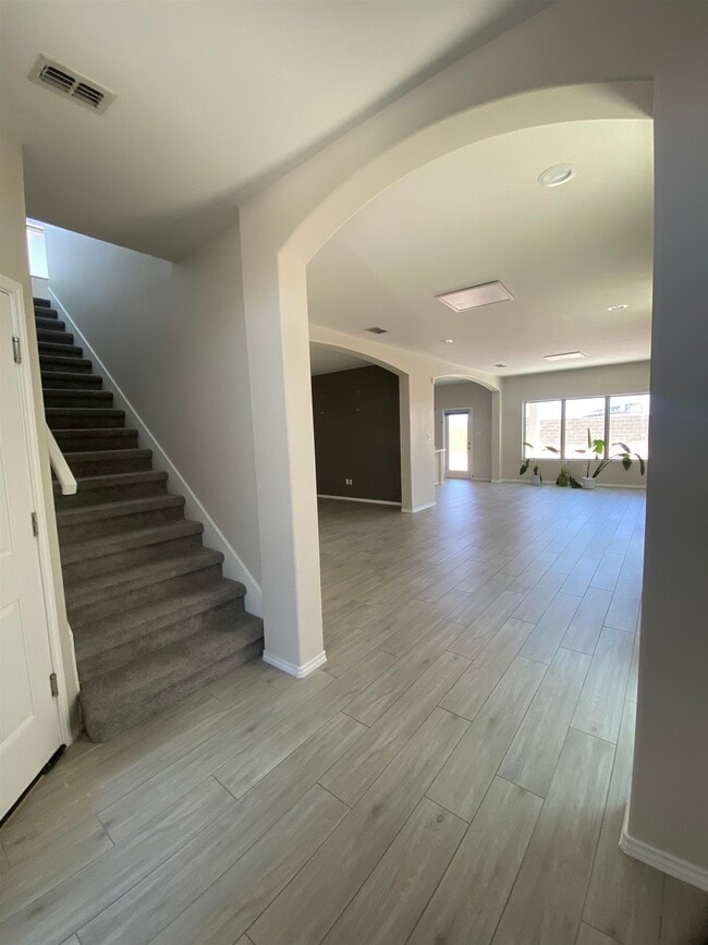 Foto del edificio - 9975 Rosary Ln