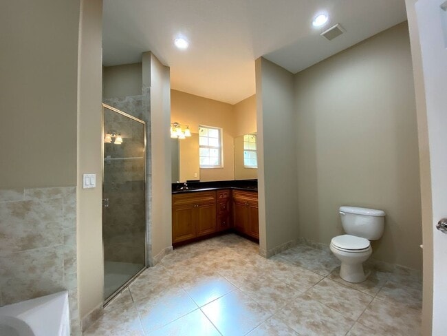 Interior Photo - Arion Whispering Palms LLC
