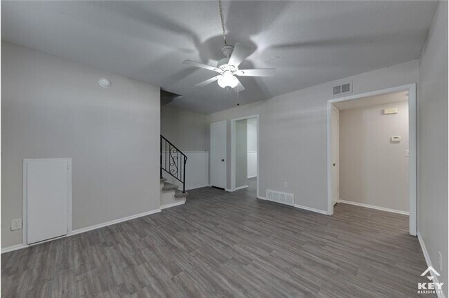 Foto del edificio - 717 N Dougherty Ave