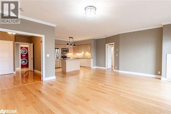 Photo du bâtiment - 80 Orchard Point Rd