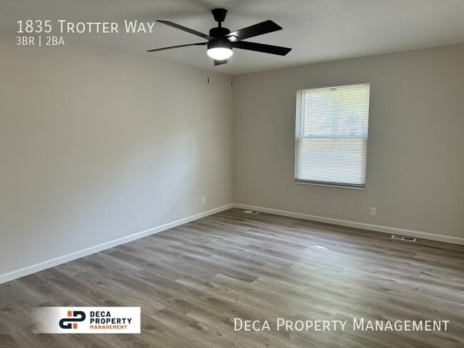 Building Photo - 3 Bedroom House