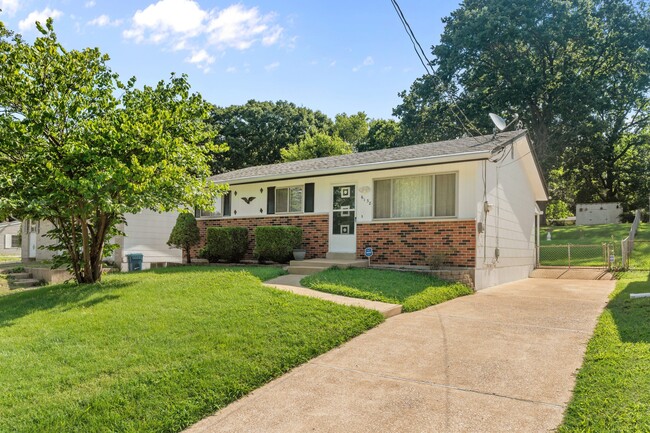 Building Photo - 6138 Emerald Ave