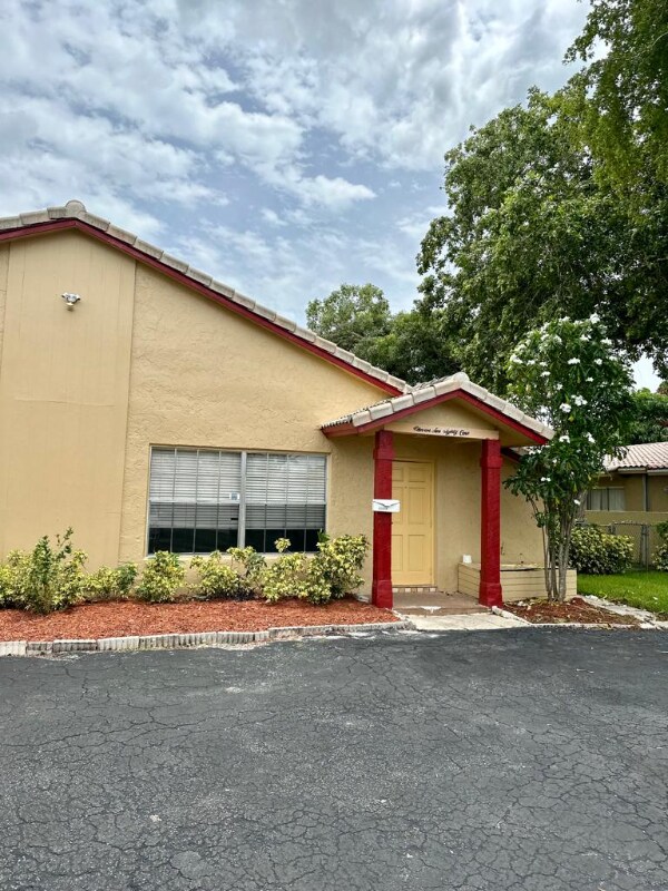 Building Photo - 11281 NW 39th St