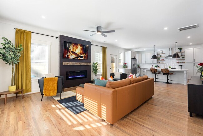 Foto del edificio - 2738 N Graham St