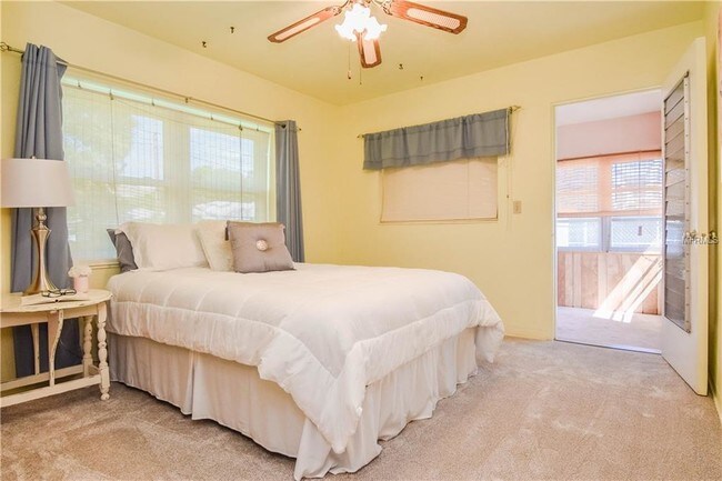 Foto del edificio - 10613 Lake Vista Drive