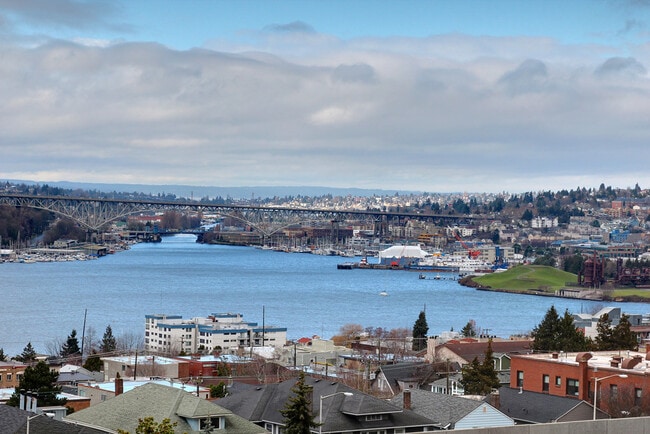 view of Lake Union from living Room - 1931 Broadway E