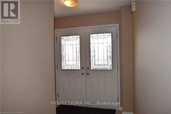 Building Photo - 3319 Mikalda Rd