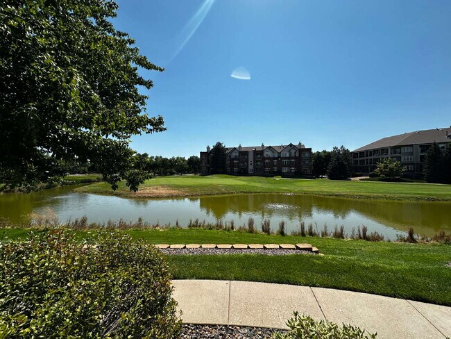 Foto del edificio - "Spacious 2-Bed, 2-Bath Condo with Pool Ac...