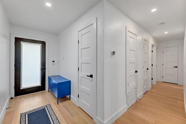 Foto del edificio - 1743 Cricket Hollow Dr