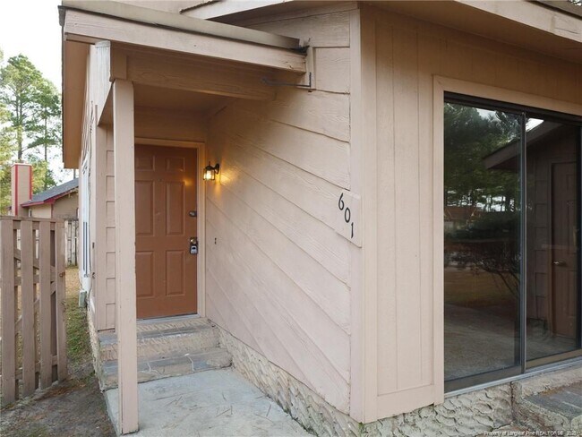Foto del edificio - 601 Mosswood Ln