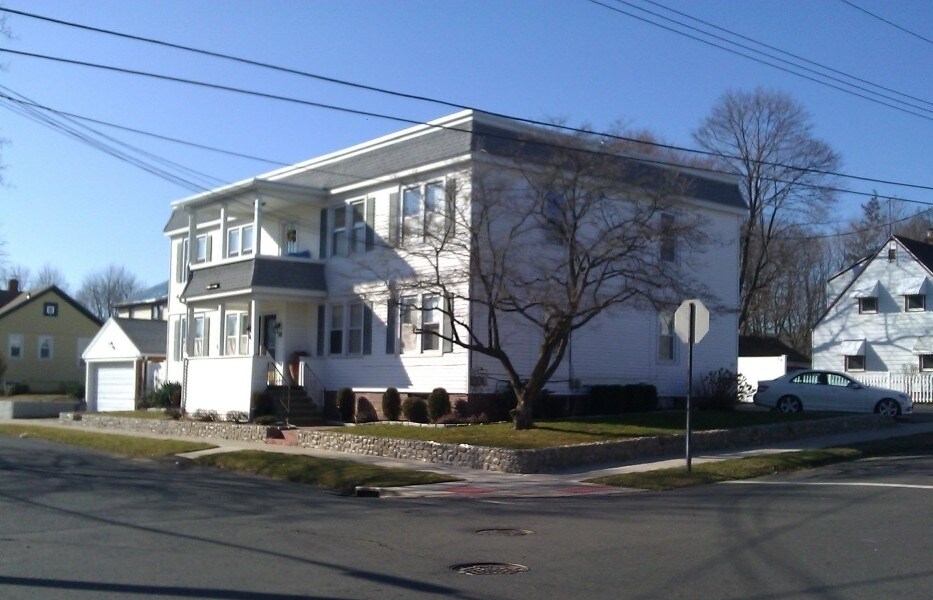 Primary Photo - 64 Warren St