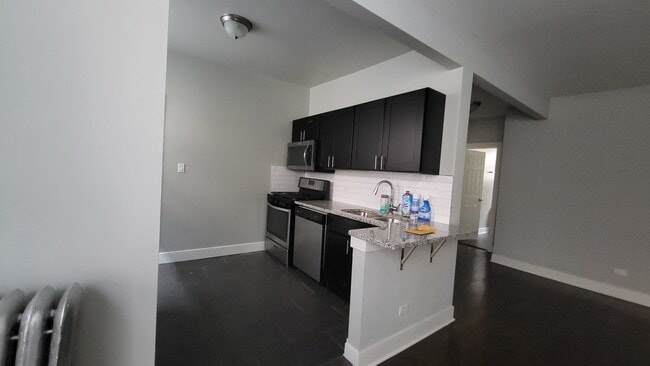 Building Photo - 5529 S Everett Ave