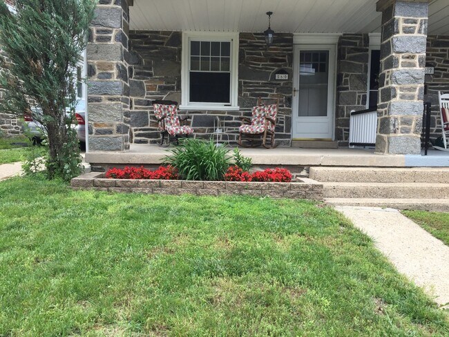 Foto del edificio - 3-Bedroom Twin Home in Roxborough/Manayunk...