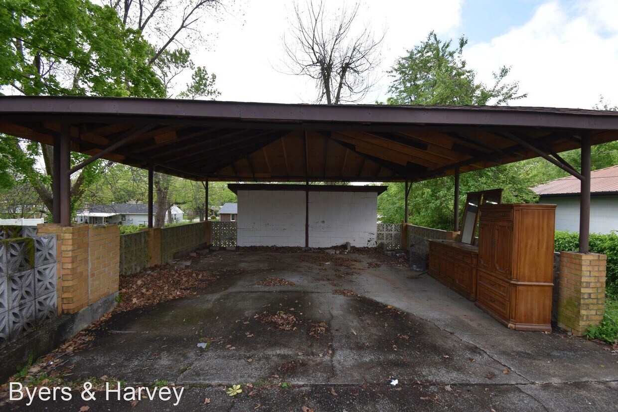 Building Photo - 3 br, 2 bath House - 12 Lexington Dr.