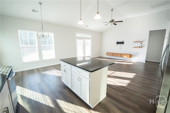 Building Photo - 173 Sessile Oak Dr