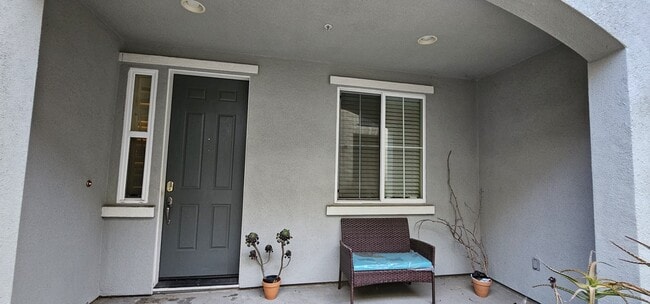 Building Photo - 2568 Heron Ct