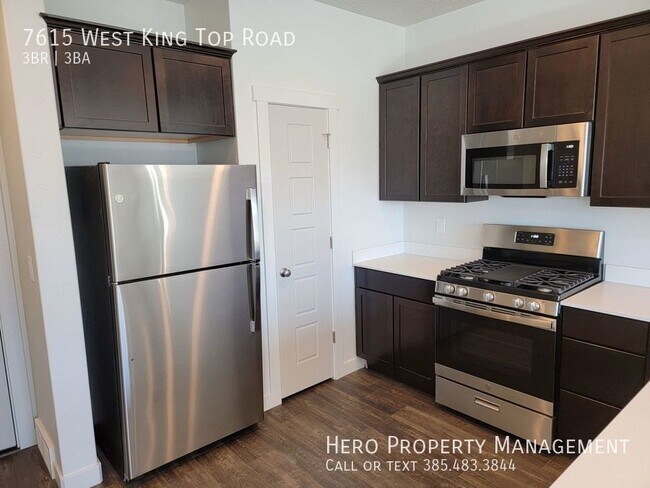 Building Photo - Stunning BRAND NEW Townhomes!